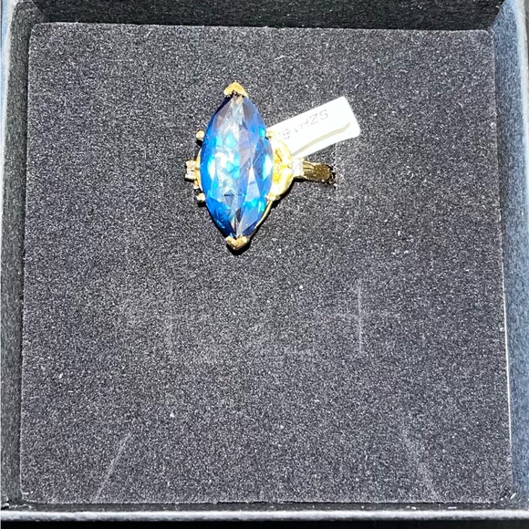 Elegant Blue and Gold Women's Ring - Picture 4 of 5